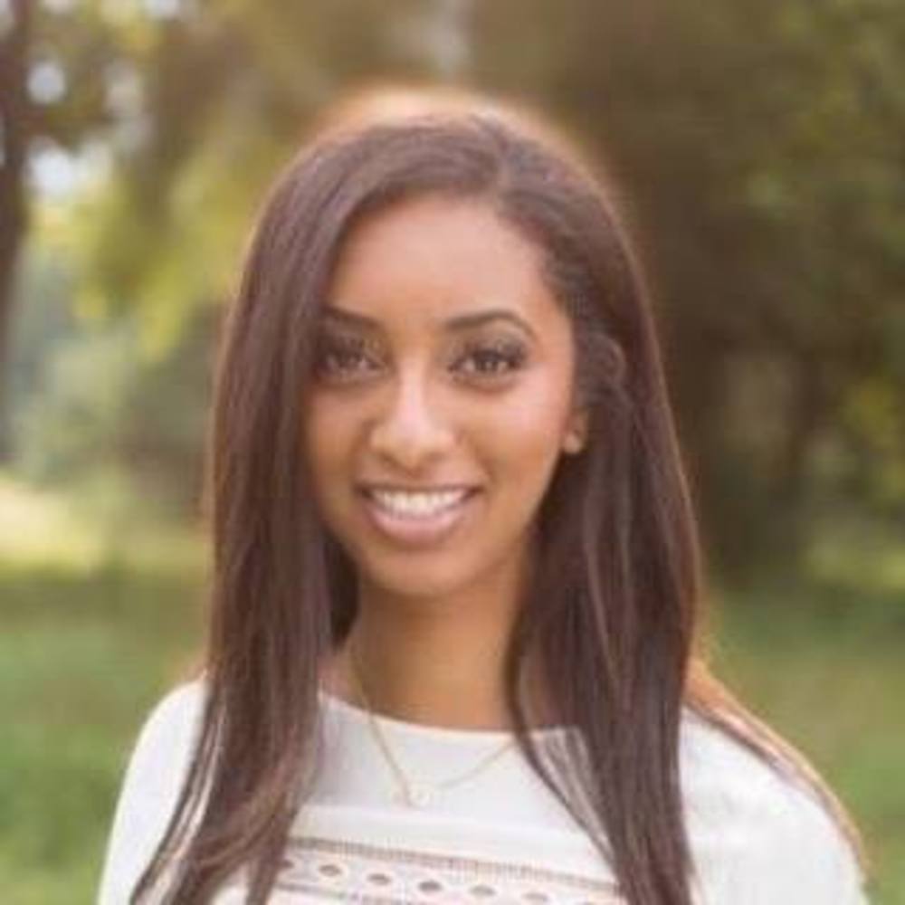 Meet your Posher, Leah
